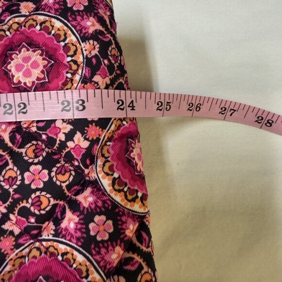 Vera Bradley Iconic GRAND Tote – Raspberry Medallion – NWT - Reversible - Picture 9 of 12